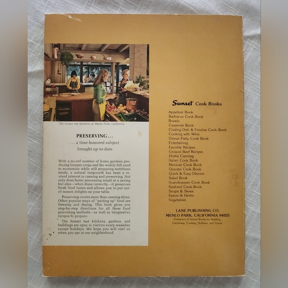 Home Canning Preserving Freezing Drying VTG Book 1975 - Picture 4 of 4